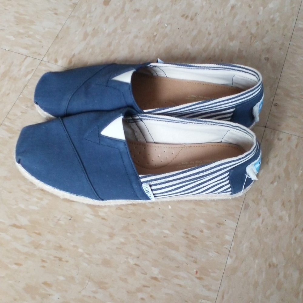 Navy Blue Toms
